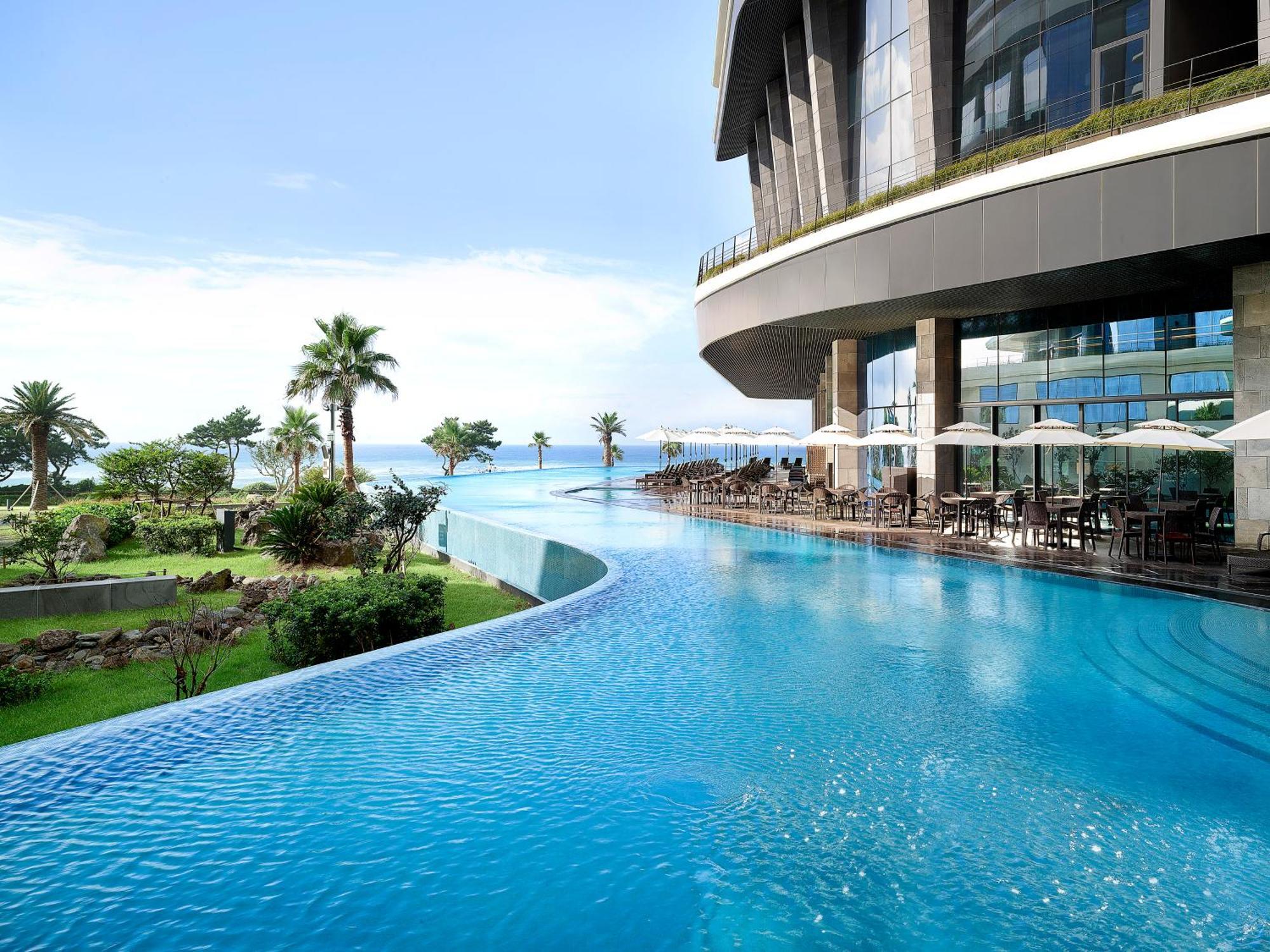 Parnas Hotel Jeju Seogwipo Exterior foto Infinity pool at the Westin Chosun, Haeundae, Busan, South Korea