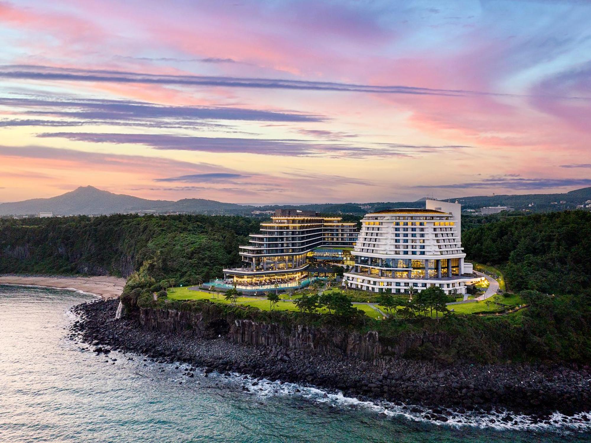 Parnas Hotel Jeju Seogwipo Exterior foto The Westin Chosun Resort & Spa, Jeju