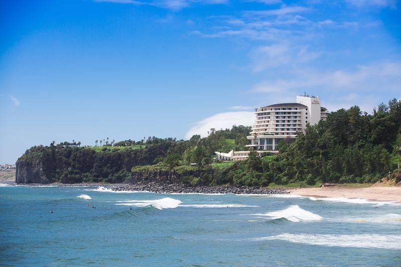 Parnas Hotel Jeju Seogwipo Exterior foto The Sheraton Beach Resort